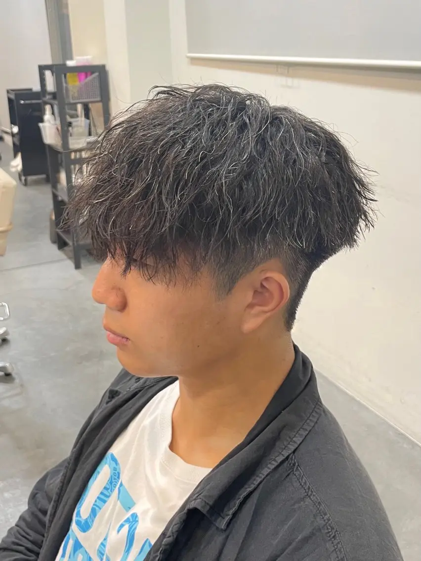 ショート パーマ ツイストスパイラルパーマ 似合わせカット スパイラルパーマ 【メンズ専門】 古田 隆悟のヘアスタイル
