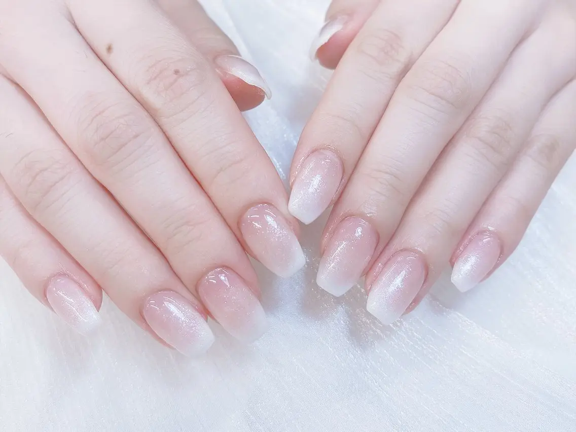 ネイル チークネイル 成人式 フレンチネイル グラデーション 氷ネイル・うるうるネイル ハンドネイル DUO MI nail salonのネイルデザイン