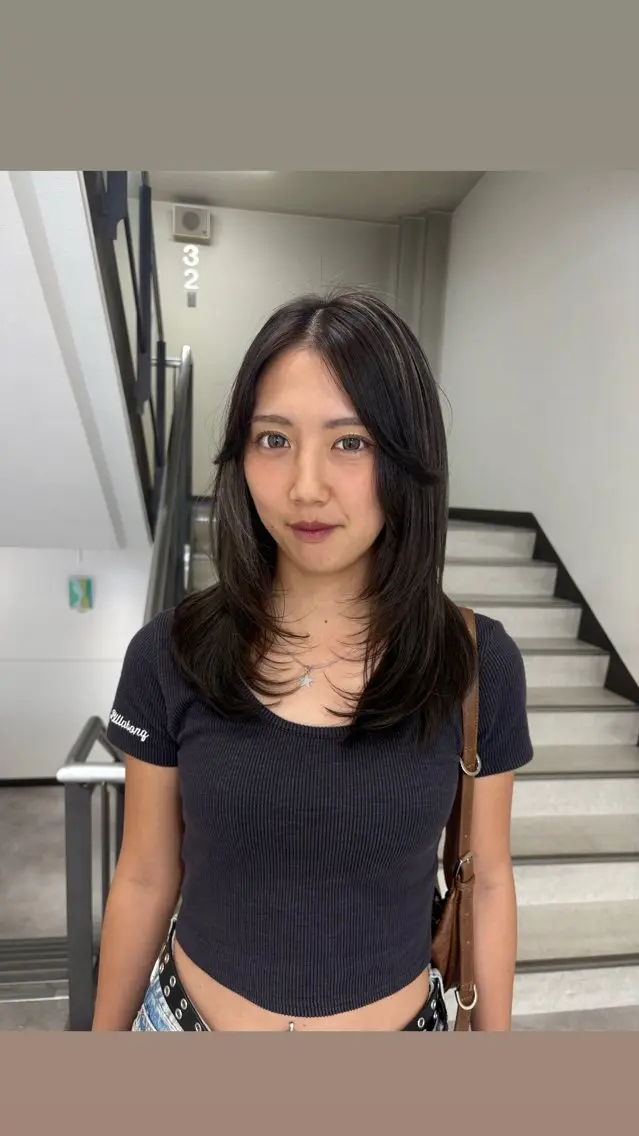 セミロング ハイライト レイヤーカット カット ヘアカラー 🌷【暖色艶カラー】 shiori🌷のヘアスタイル