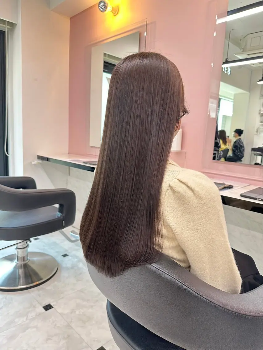ロング カラー 韓国レイヤー透明感 艶カラー美髪縮毛矯正のヘアスタイル