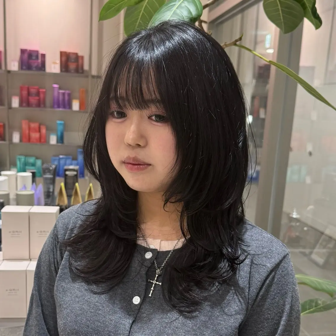 ロング ハッシュカット カット トリートメント 韓国レイヤー｜ ハイトーン｜ココナのヘアスタイル