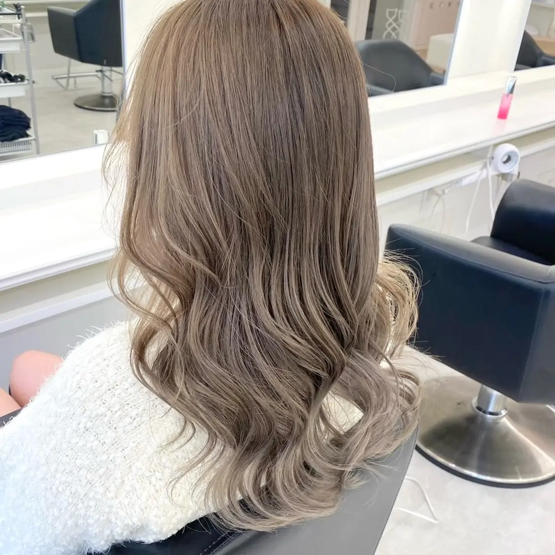 セミロング カラー ヘアカラー ParveMix￤ 大賀さつき🍨🤍のヘアスタイル