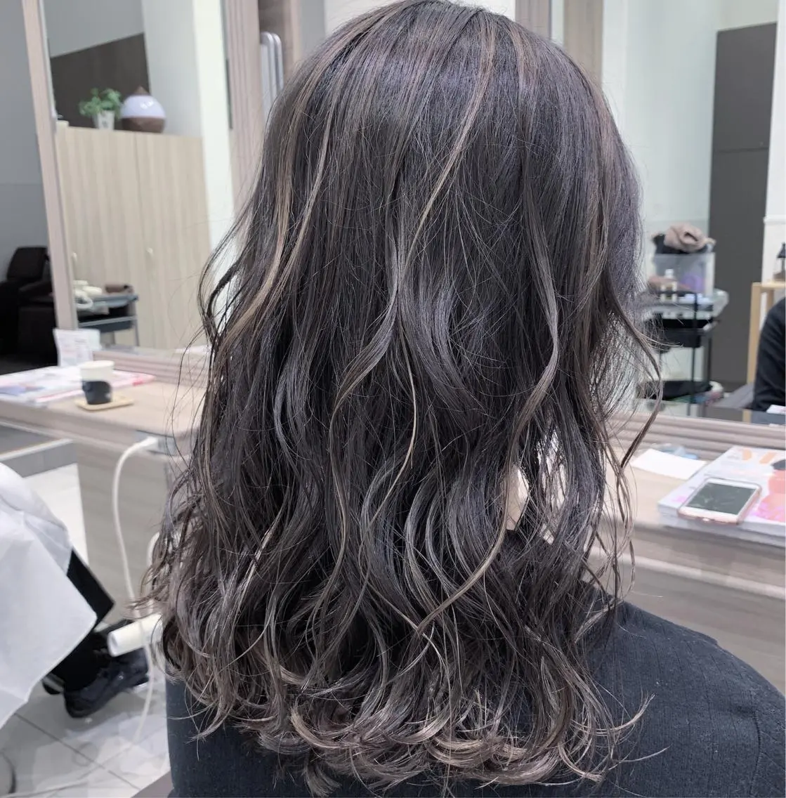ロング カラー ハイライトカラー ハイライト ヘアカラー ブリーチ/バレイヤ ージュ川端裕司のヘアスタイル