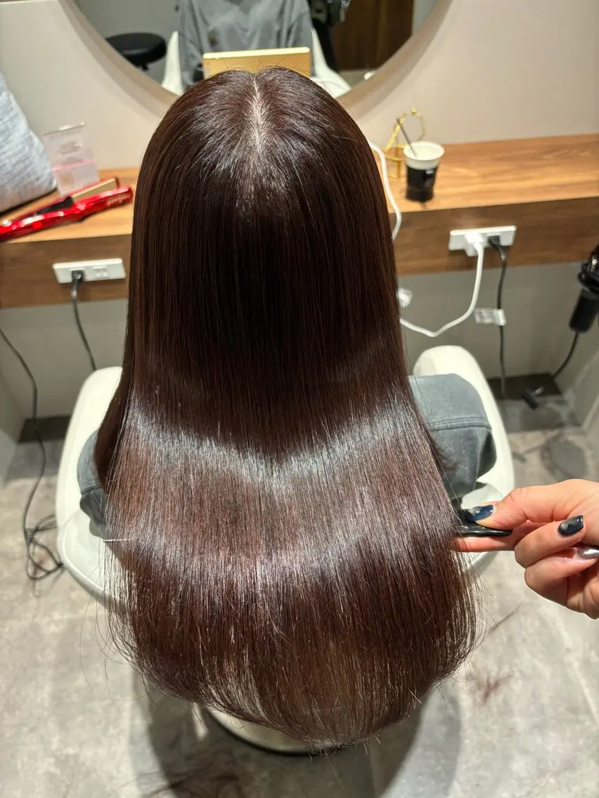 ロング カット ヘアカラー 縮毛矯正 トリートメント 美髪ヘア 🤍erikaのヘアスタイル