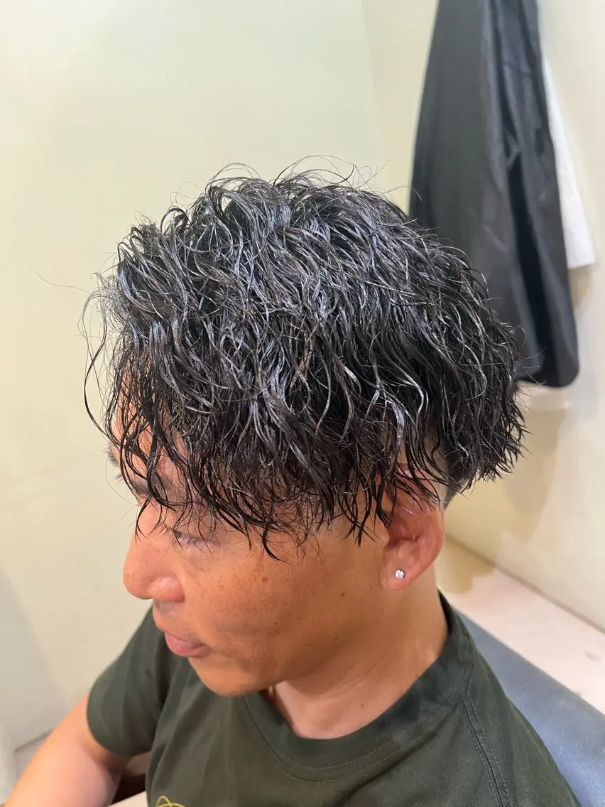 ミディアム パーマ メンズ ミディアムパーマ メンズパーマ メンズパーマ特化型 ✂️Yusuke✂️のヘアスタイル