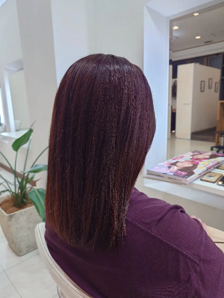 セミロング カラー ピンクカラー カット ヘアカラー トリートメント キンジョウ エナミのヘアスタイル