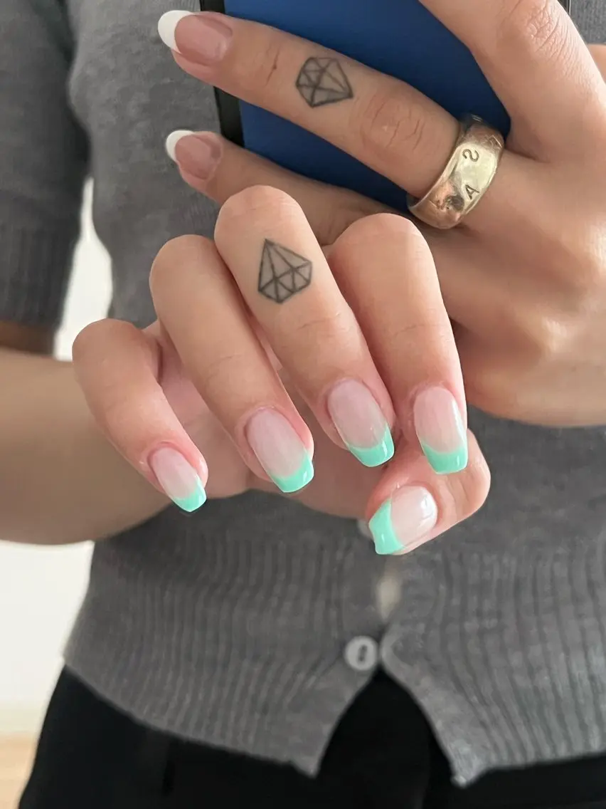 ネイル フレンチネイル ハンドネイル tuki nail suzumiのネイルデザイン