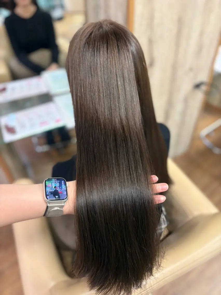 カラー ヘアカラー トリートメント Yua🎀艶カラー/ 美髪ストレートのヘアスタイル