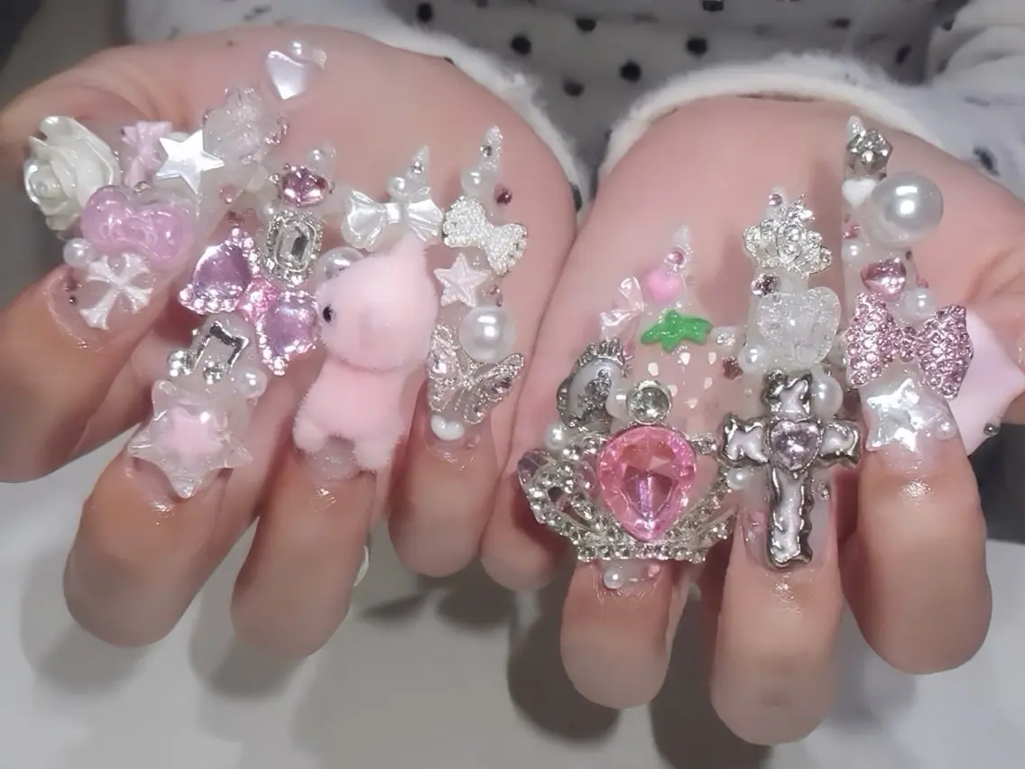 ネイル ブルー フラッシュネイル フラワーネイル ホログラムネイル キラキラネイル ハンドネイル Rin Nail 新大久保店のネイルデザイン
