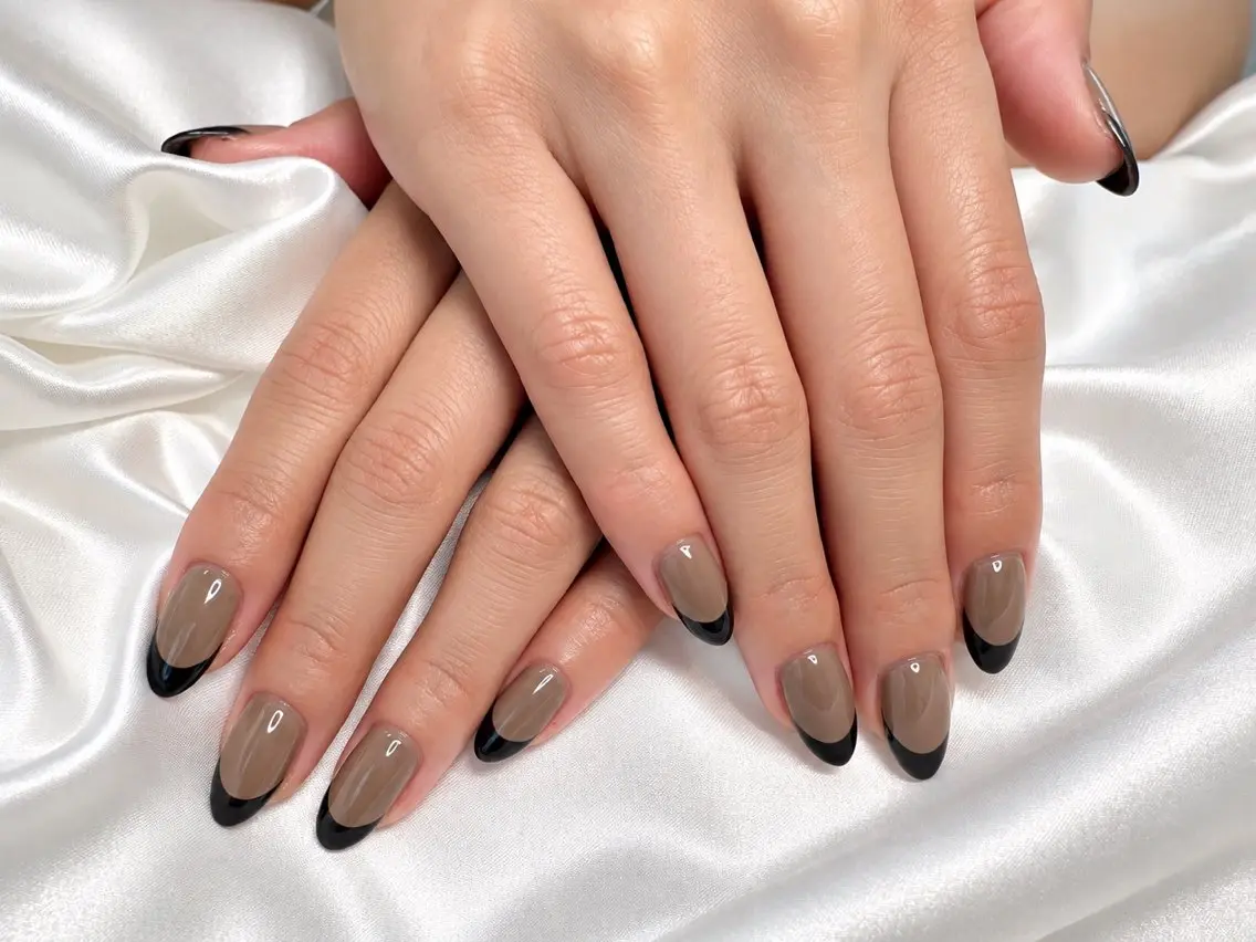 ネイル ブラウン フレンチネイル シンプルネイル VI NAILのネイルデザイン
