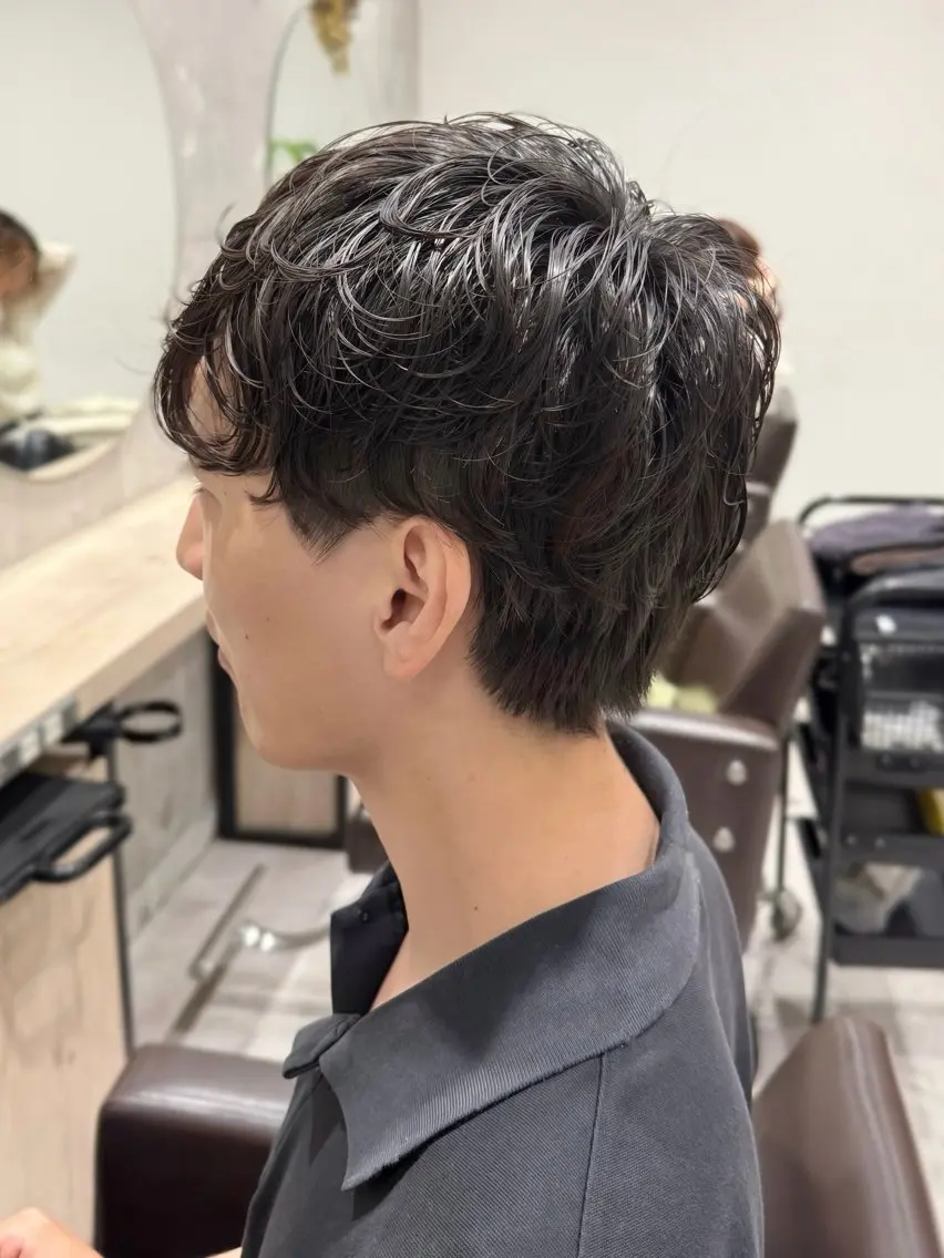 メンズ カット パーマ レイヤー/小顔前髪 🤍wakaのヘアスタイル
