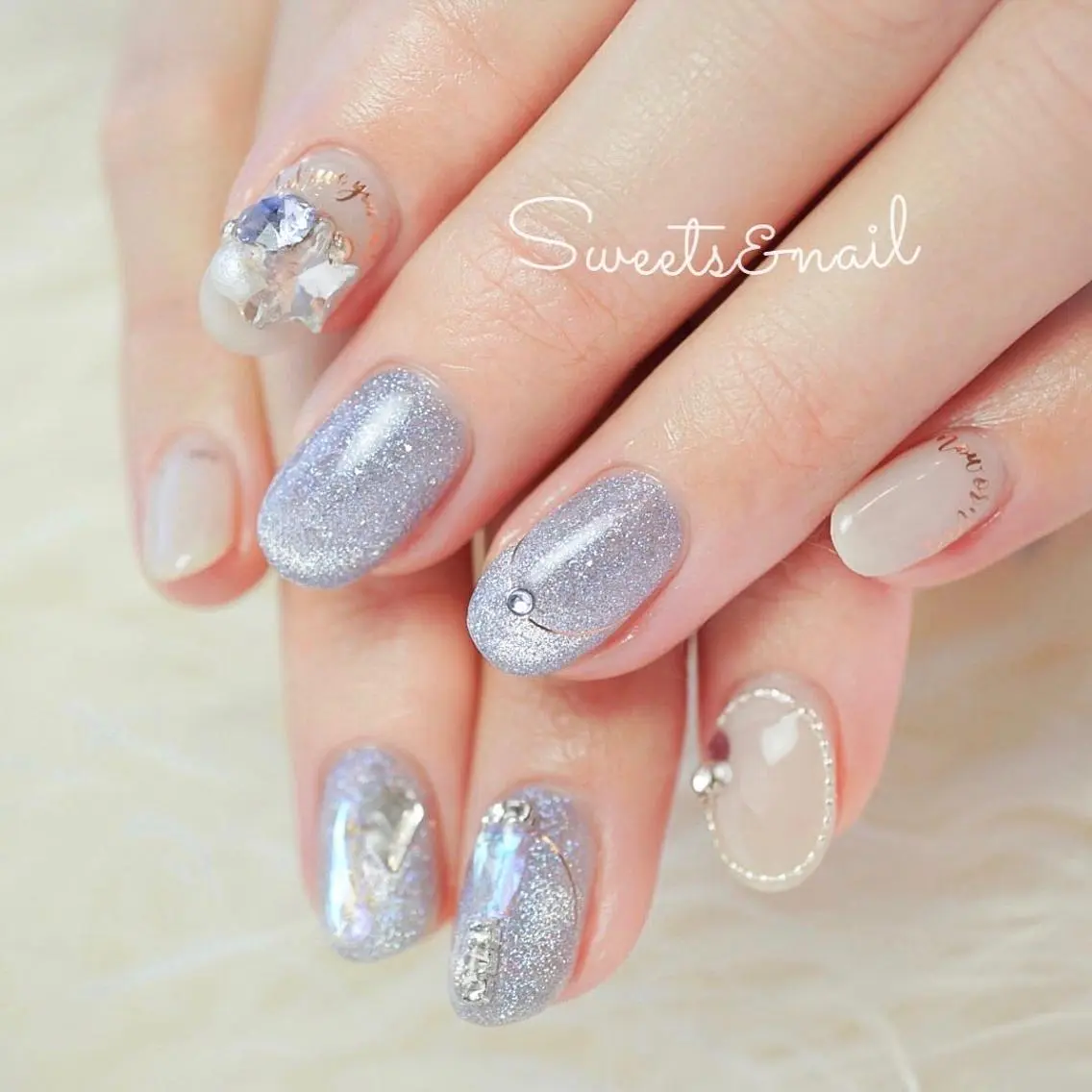 ネイル フラッシュネイル キラキラネイル 水色 マグネットネイル ストーンネイル Sweets＆ nail みなこのネイルデザイン