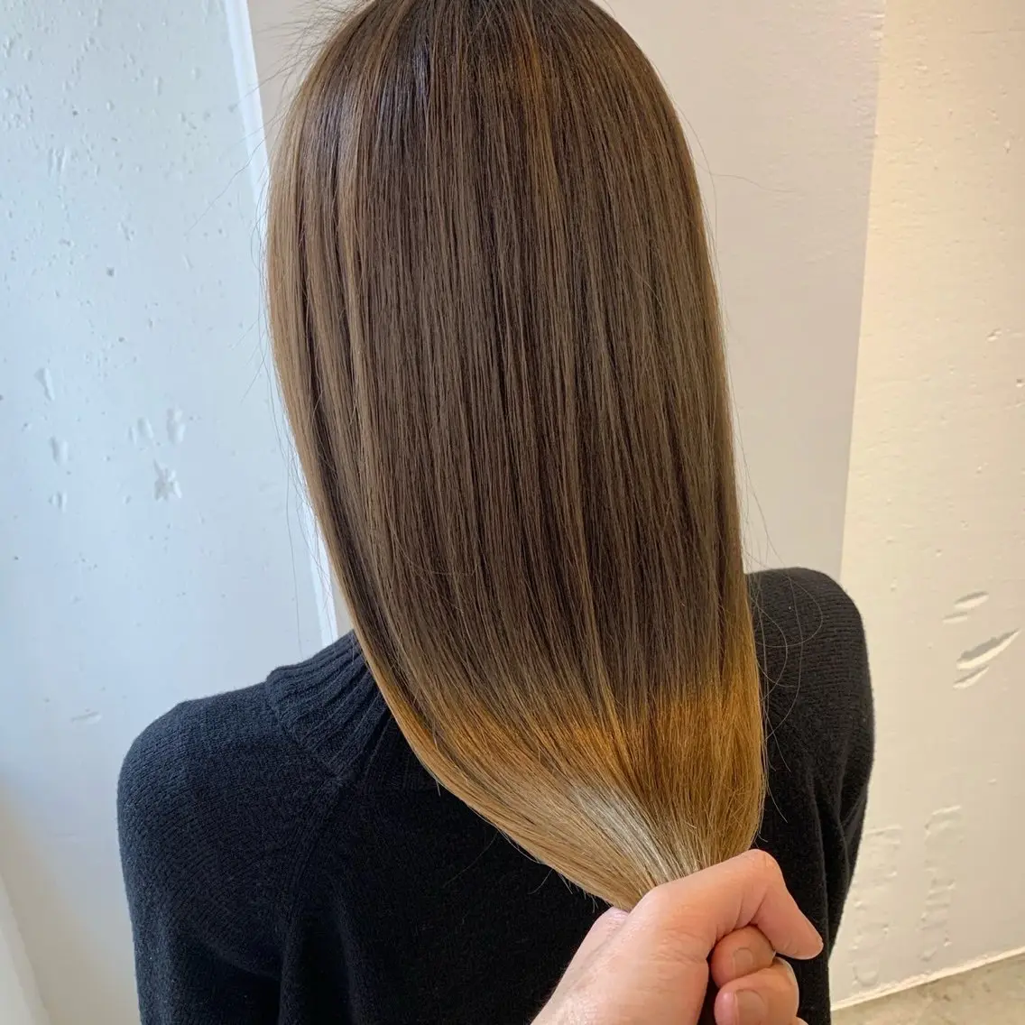 セミロング ヘアカラー 縮毛矯正 城市 虹璃のヘアスタイル
