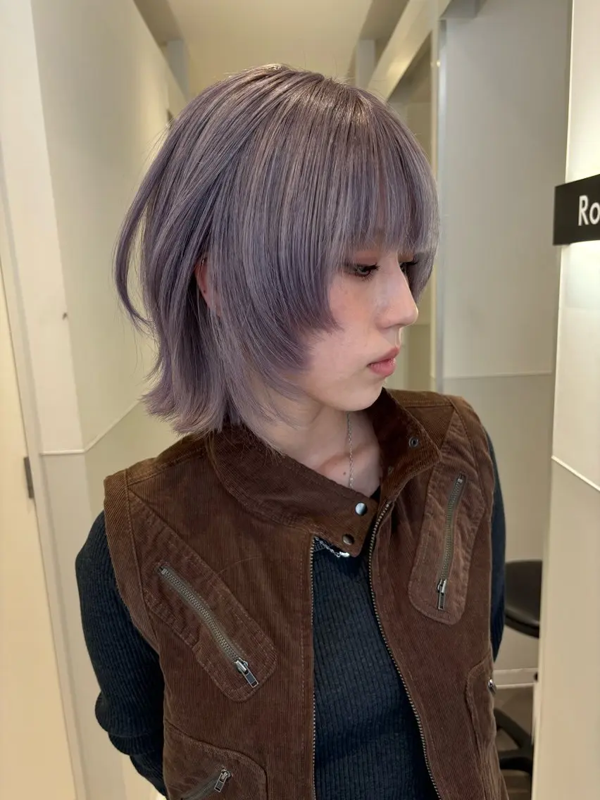 ショート カラー ラベンダーカラー ウルフカット DAIKI ハイトーンカラーのヘアスタイル