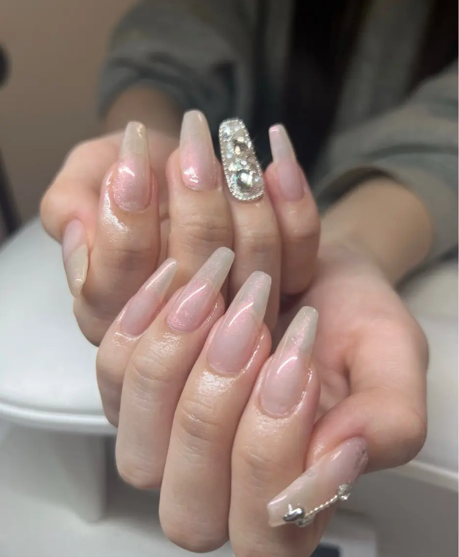 ネイル オーロラネイル 長さ出し フットネイル 韓国ネイル ラメ(グリッター) 👍thumbs up nail👍のネイルデザイン