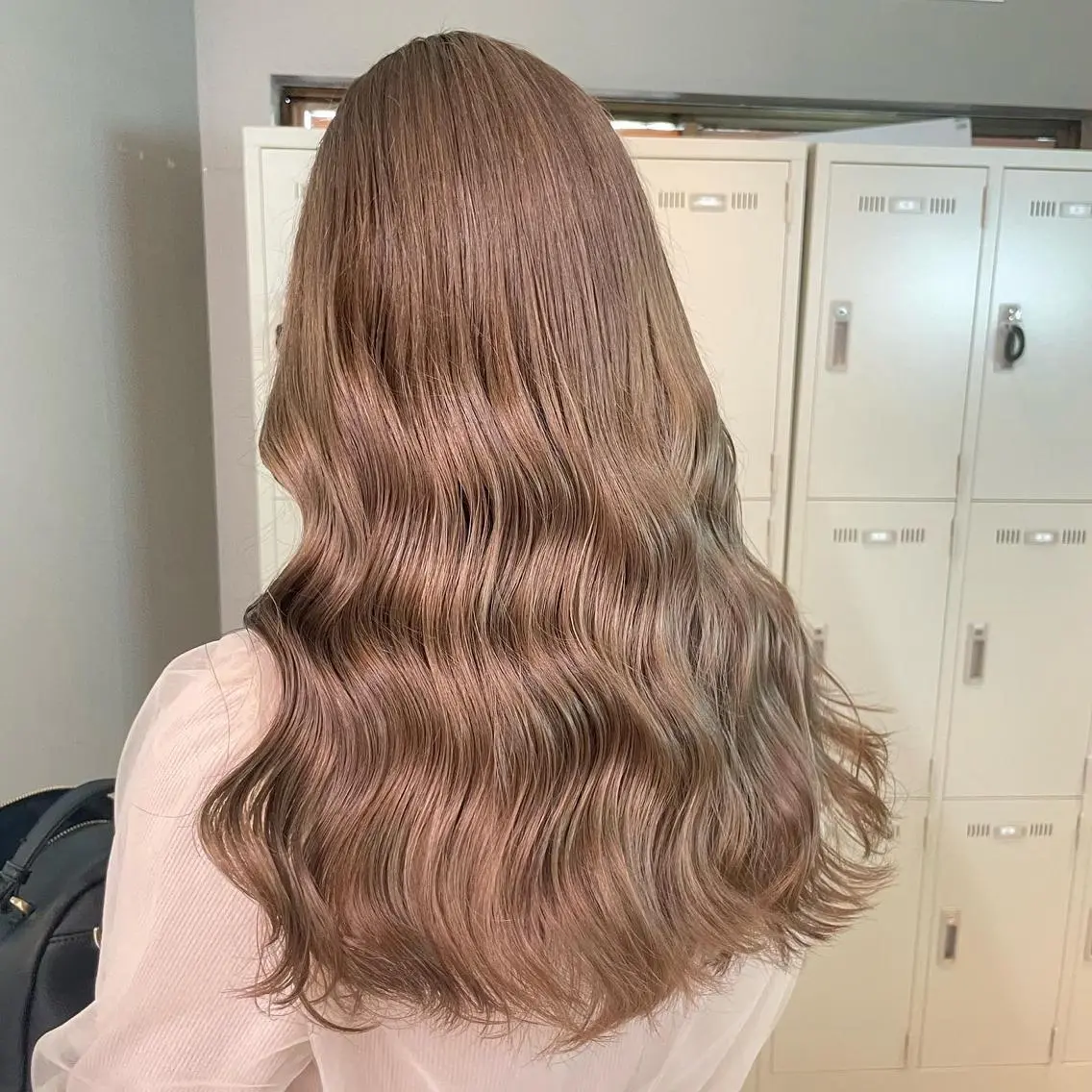 ロング カラー 🪄池袋ハイトーン 🪄ブリーチカラーのヘアスタイル