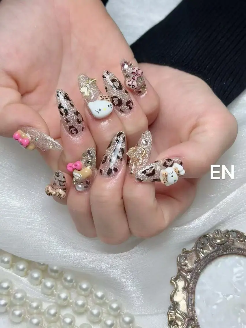 ネイル EN salon yomiのネイルデザイン