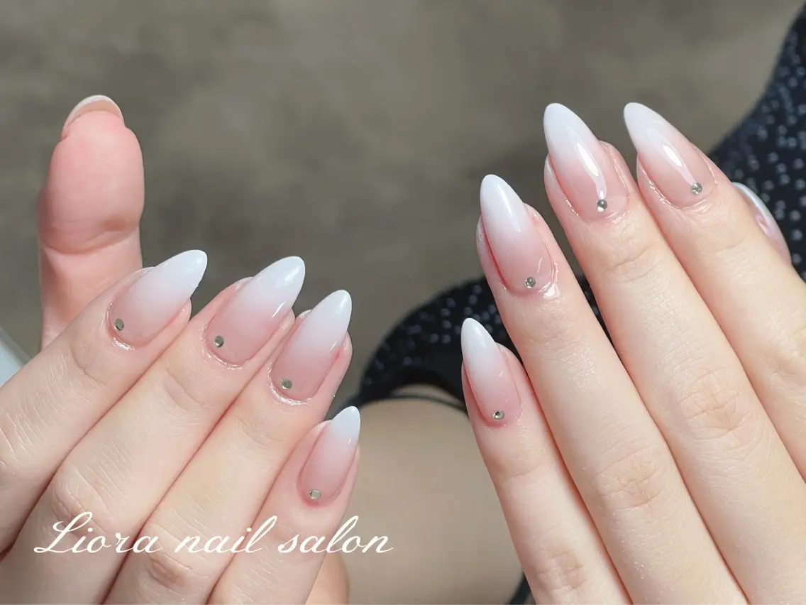 ネイル チークネイル フットネイル フレンチネイル ジェルネイル ガーリー ハンドネイル Liora nailのネイルデザイン