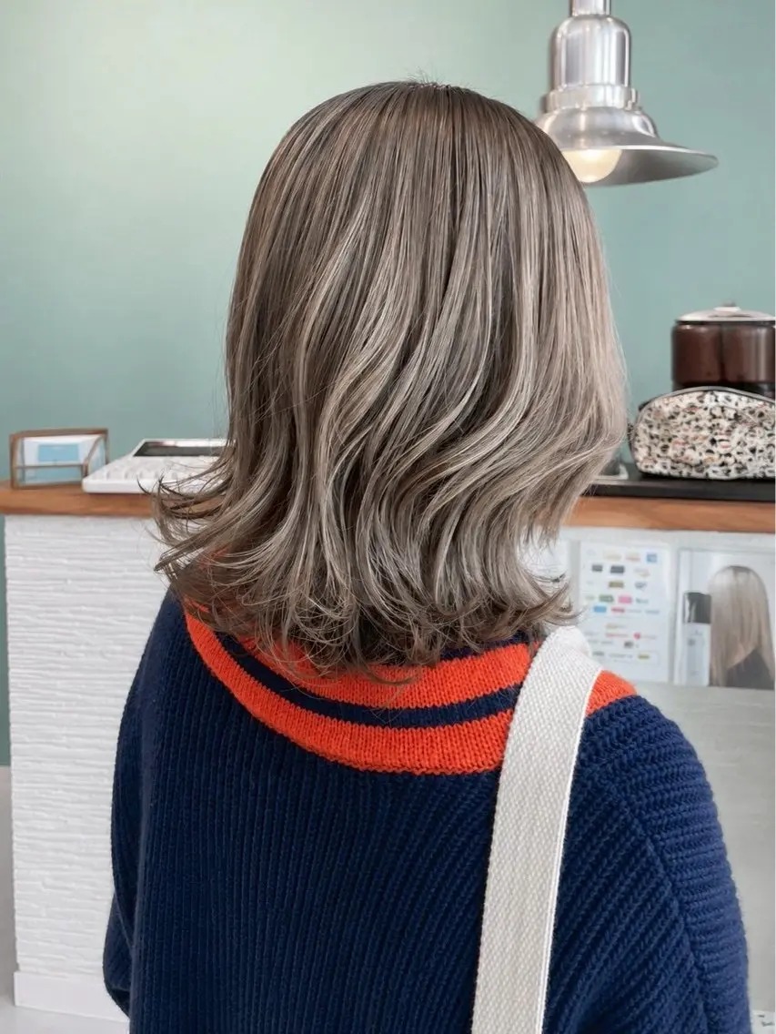 ミディアム カラー ヘアカラー 富田 実桜のヘアスタイル