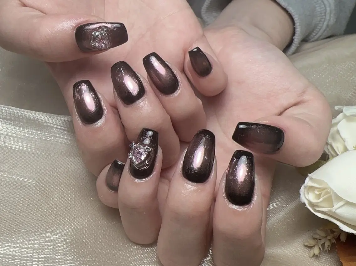ネイル ミラーネイル 持ち込み ハンドネイル UM Nail Salonのネイルデザイン