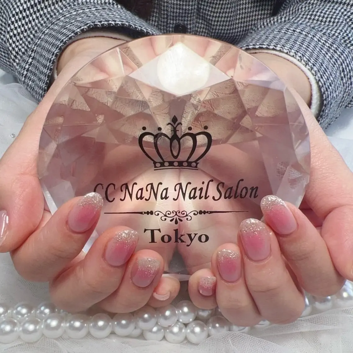 ネイル チークネイル グラデーション キラキラネイル ラメ(グリッター) ラメグラデーション ハンドネイル 💎CC・NaNa 韓国風ネイル🌙Cのネイルデザイン