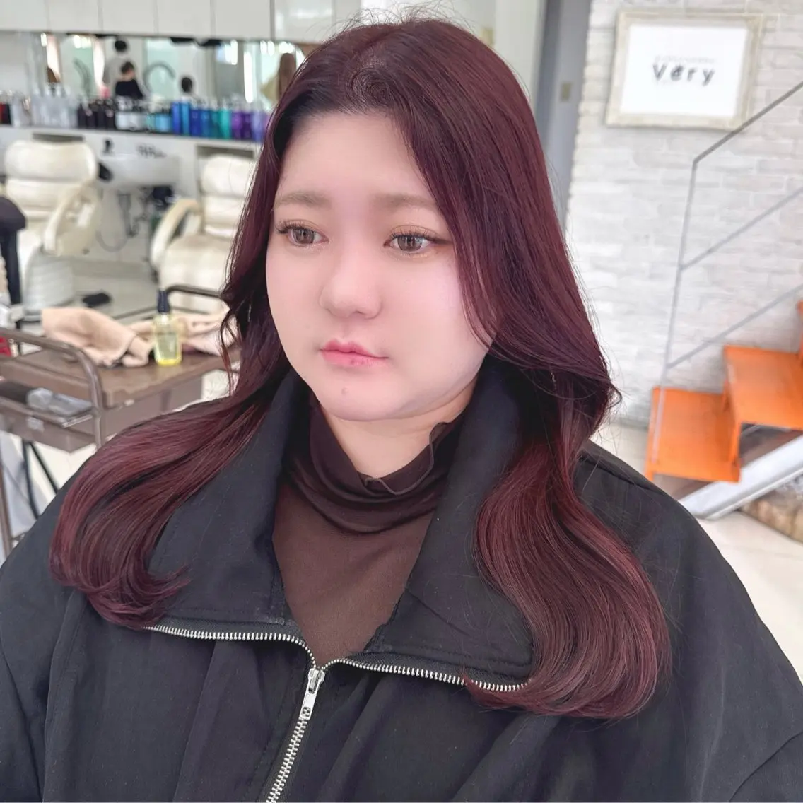 ロング カラー くびれヘア 顔まわりレイヤー 顔周りカット レイヤーカット カット ヘアカラー トリートメント 岩戸優奈 盛れる 顔周り/透明感カラーのヘアスタイル