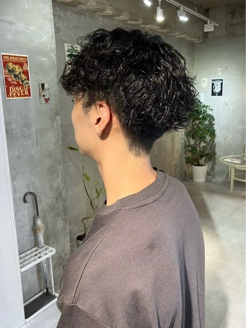 ショート パーマ メンズ メンズパーマ スパイラルパーマ カット パーマ トリートメント door white hideのヘアスタイル