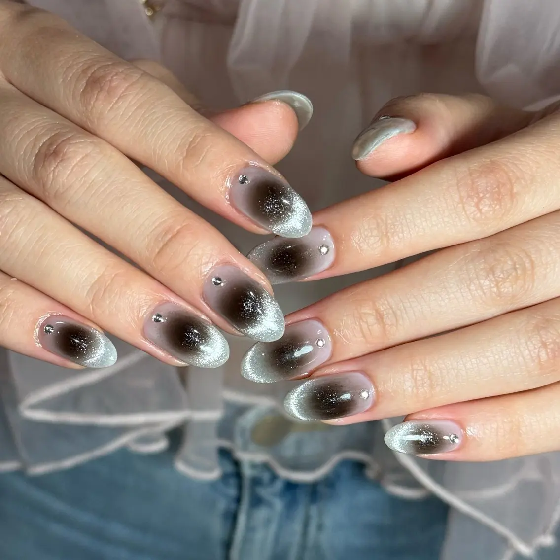 ネイル ストーンネイル Tagi Nail 銀座のネイルデザイン