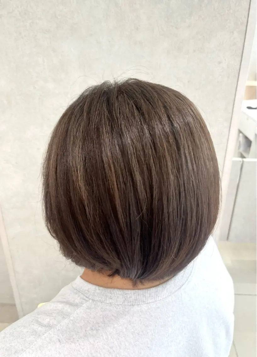 ショート カラー ハイライトカラー ハイライト カット ヘアカラー トリートメント 巖本 真希のヘアスタイル