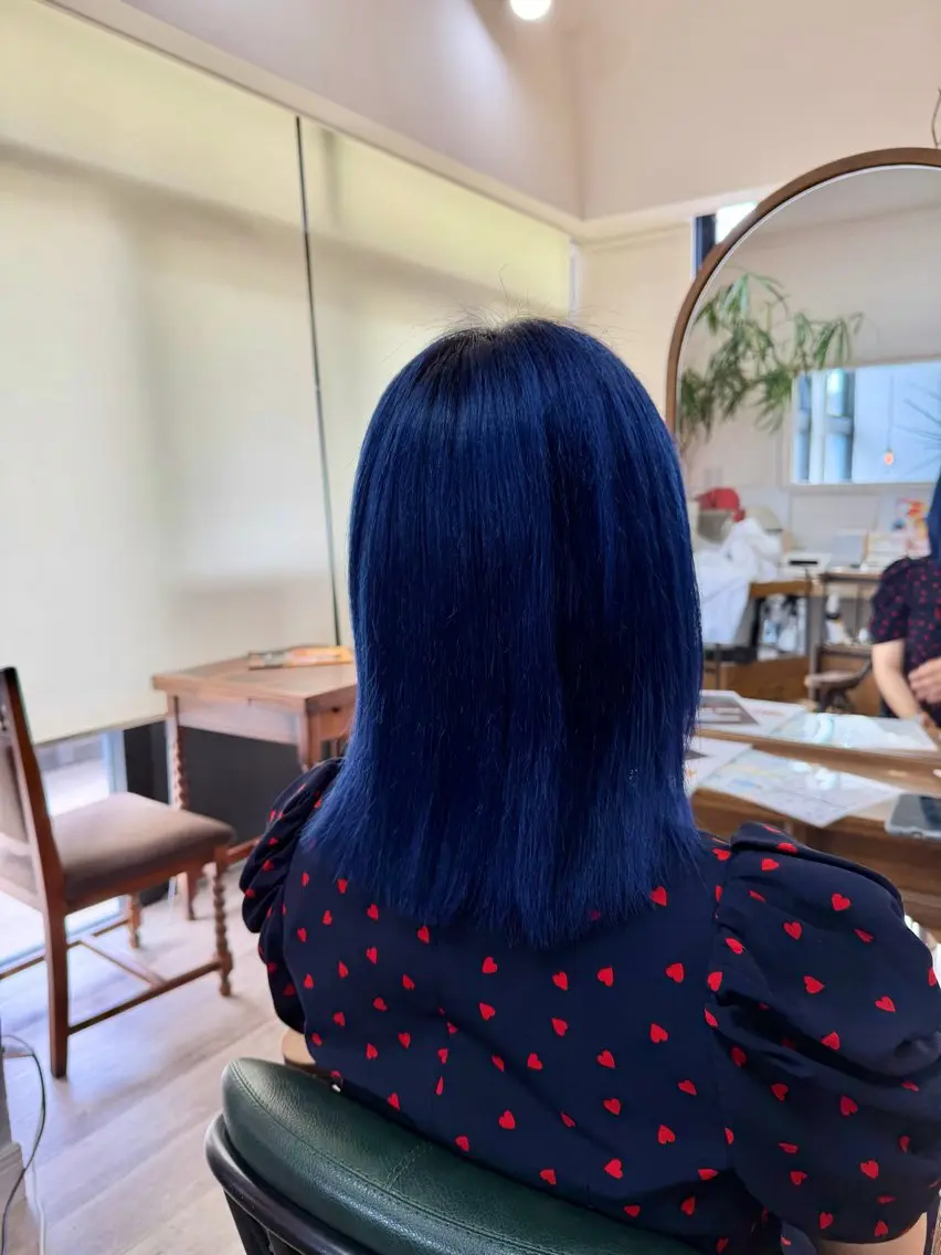 セミロング ヘアカラー 望月 芽依のヘアスタイル