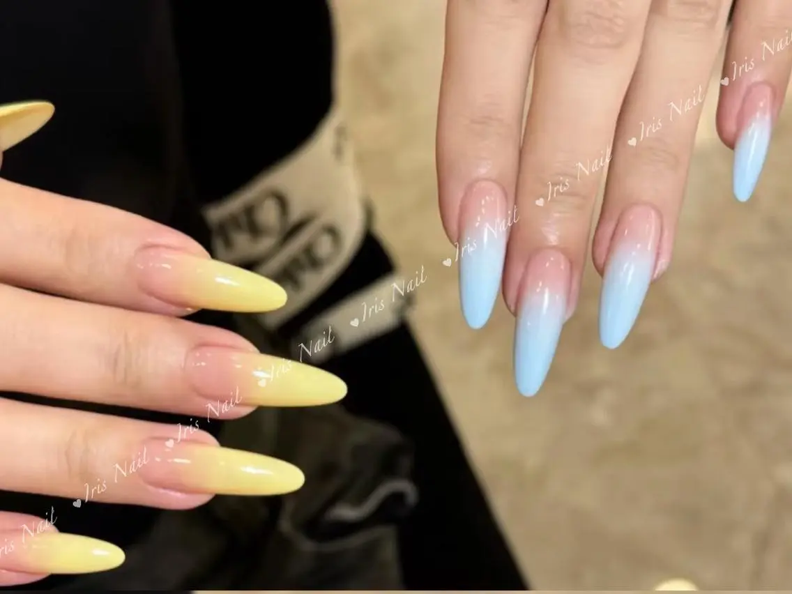 ネイル オーロラネイル フレンチネイル ジェルネイル ガラスフレンチ グラデーション ハンドネイル ハンドケア 🍒IRIS Nail🌸のネイルデザイン