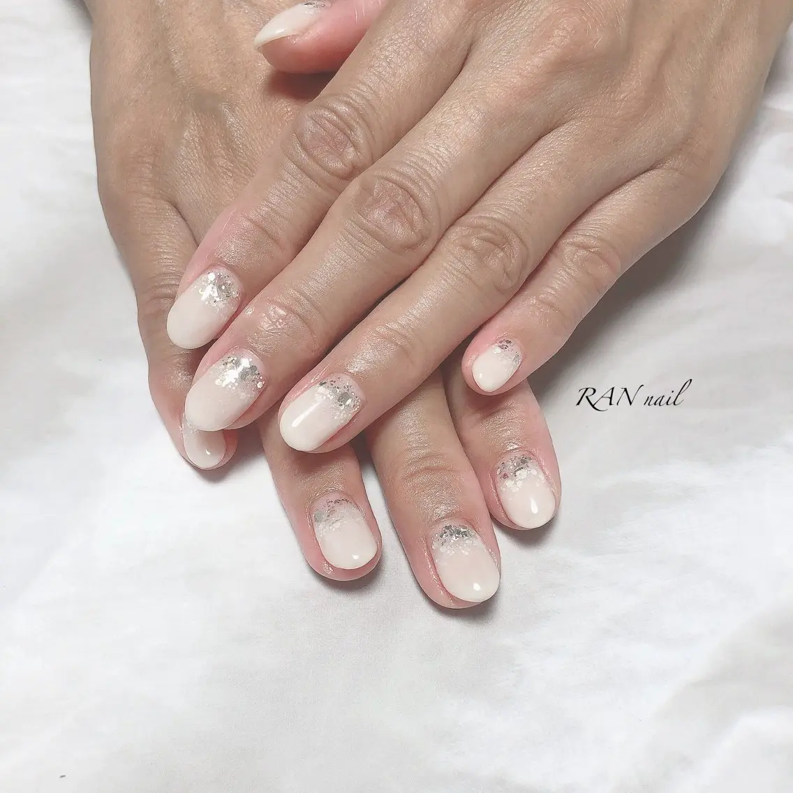 ネイル グラデーション キラキラネイル ラメ(グリッター) オフィスネイル ワンカラーネイル RAN nailのネイルデザイン