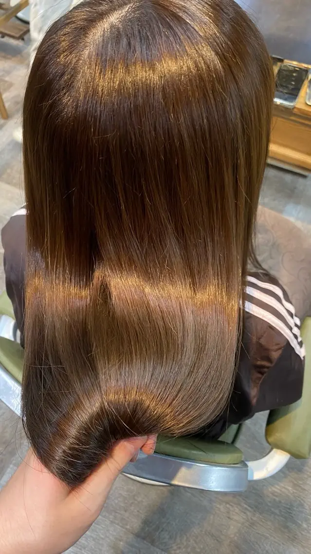 ロング カラー ヘアカラー 飯田 雷晟のヘアスタイル