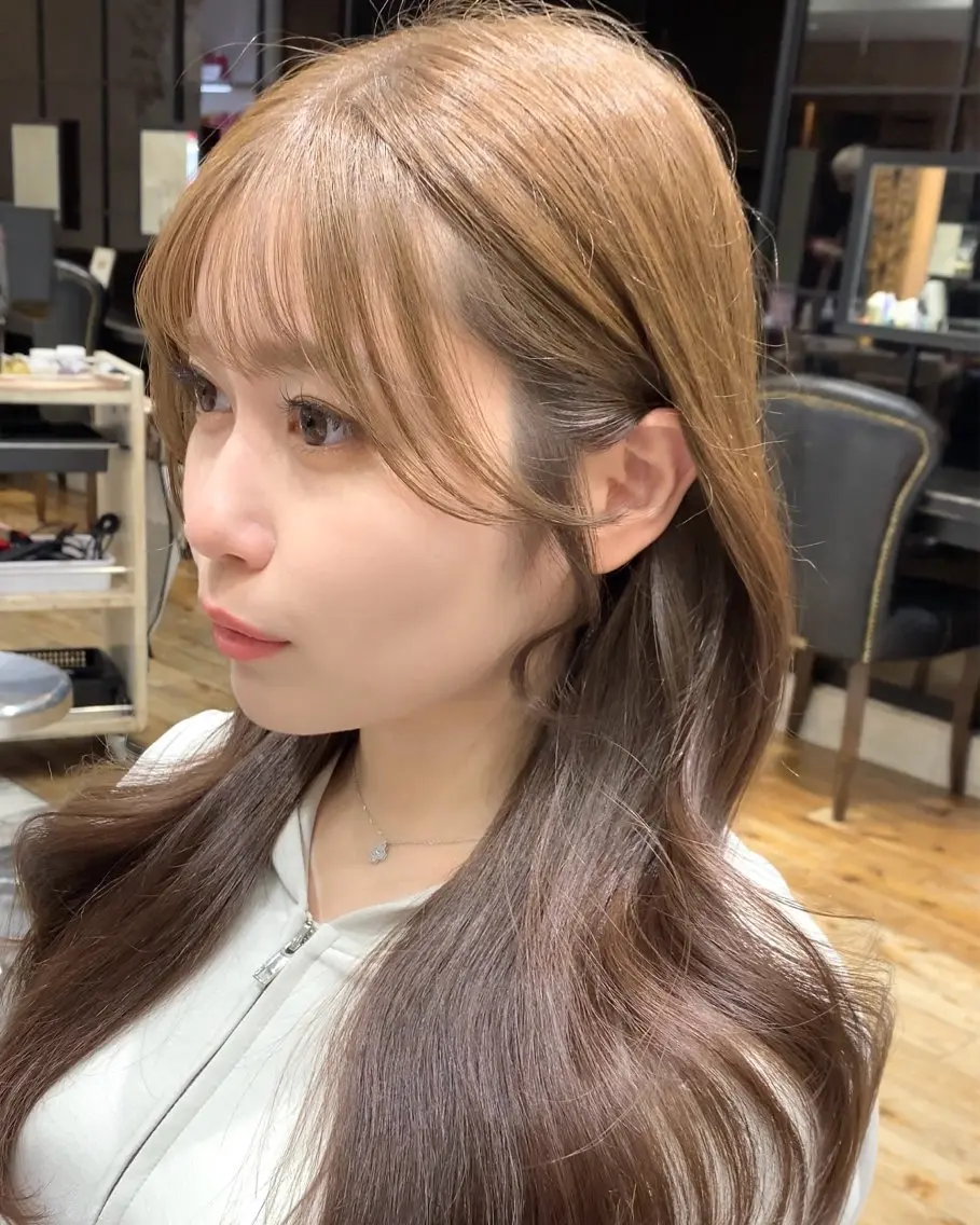 セミロング カラー 顔まわりカット🌟 くびれヘア/寺門遥輝のヘアスタイル