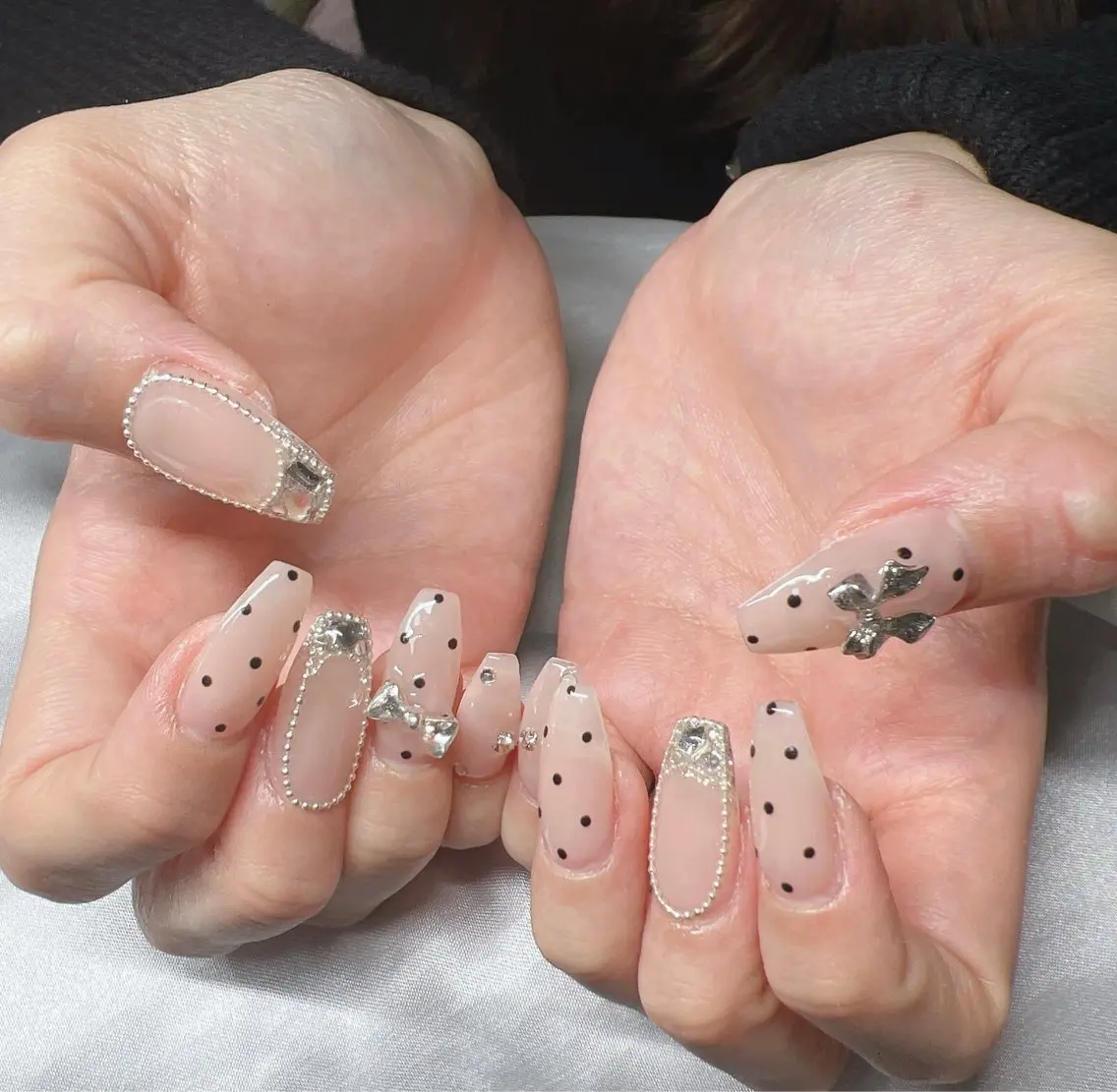 ネイル 長さ出し グラデーション 卒業式 キラキラネイル マグネットネイル ハンドネイル Lee Nailsのネイルデザイン