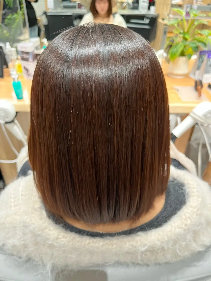 ミディアム 縮毛矯正×レイヤー カット/飯田 輝のヘアスタイル