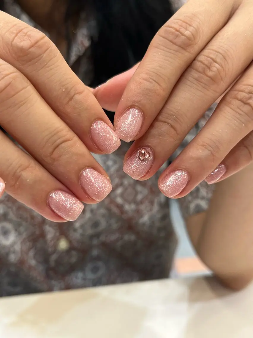 ネイル 👑 pool SAKI 👑のネイルデザイン