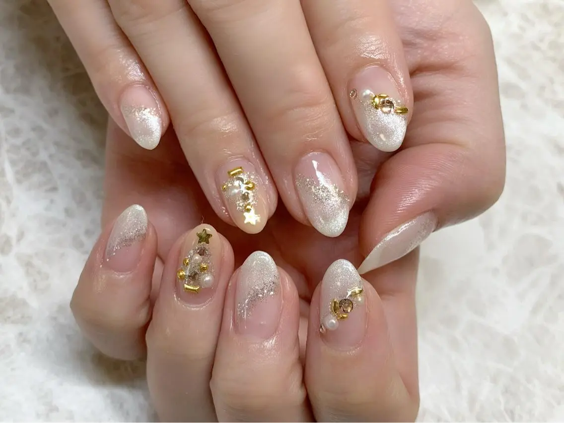 ネイル 冬ネイル クリスマス ハンドネイル Viva Joieのネイルデザイン