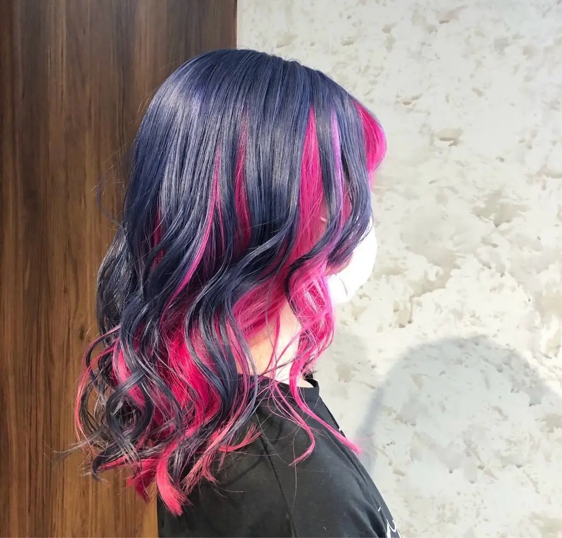 セミロング カラー lore umeのヘアスタイル