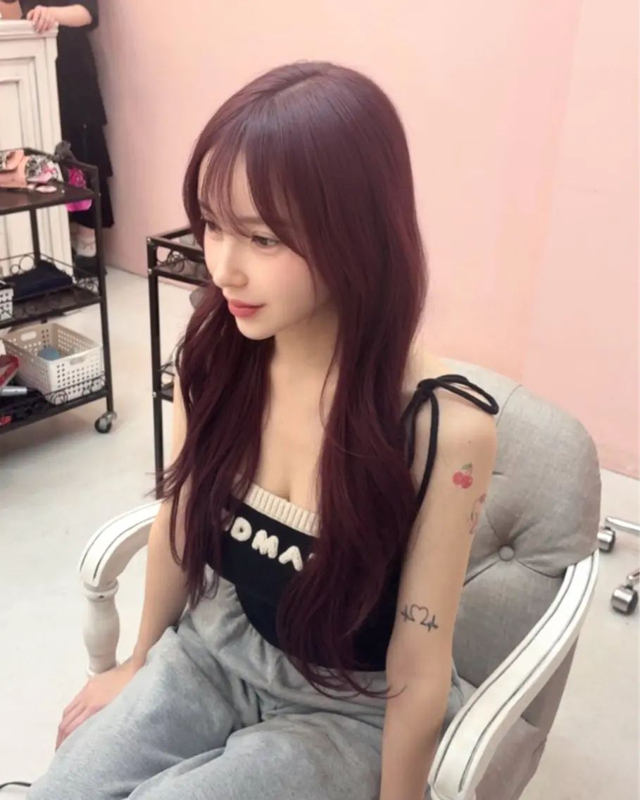 ロング カラー ピンクカラー エクステ ヘアカラー エクステ 韓国ヘア🎀マイカ| 新大久保のヘアスタイル