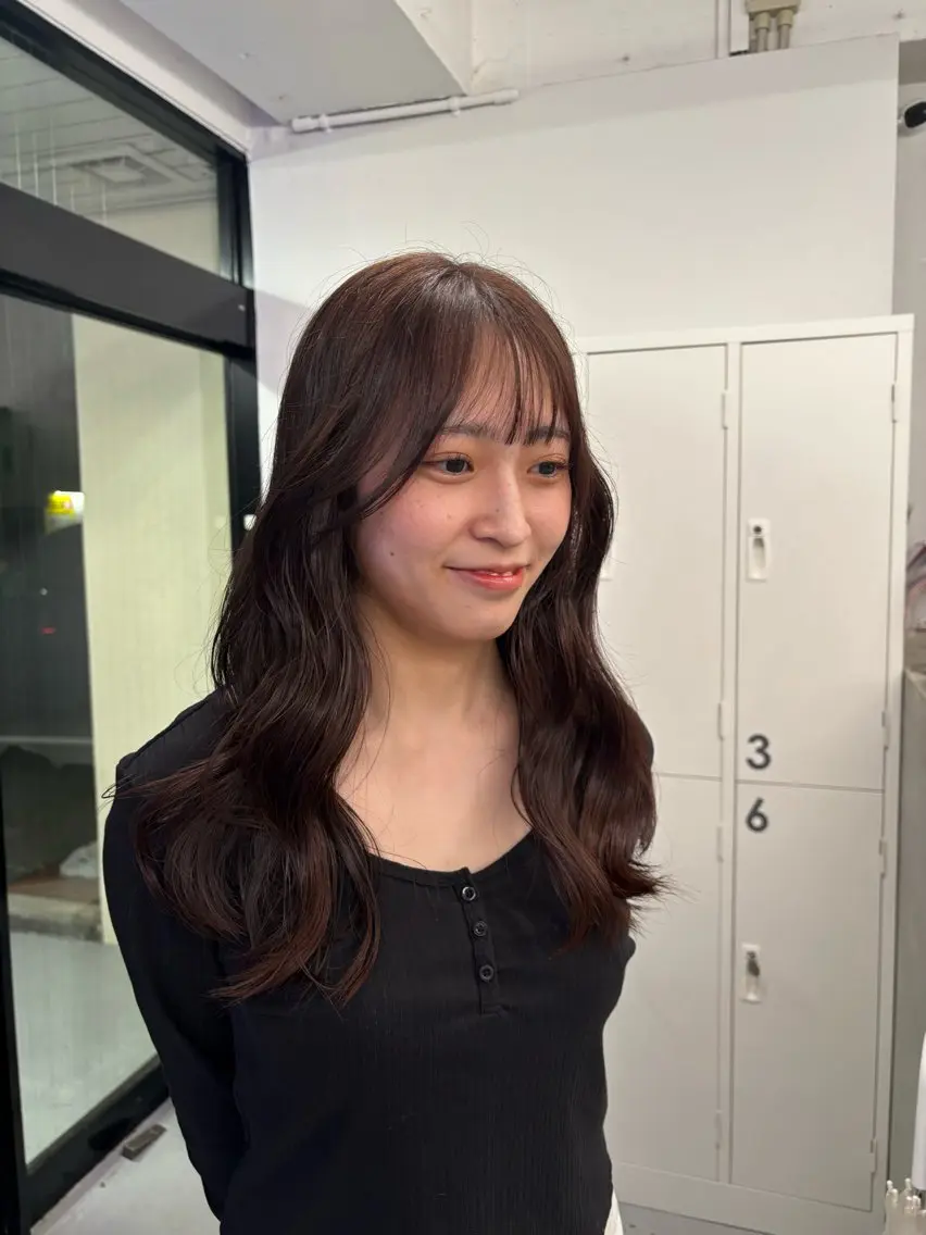 ロング カラー ブリーチ ブラウンカラー チョコレートブラウン ブリーチなしカラー カネコ ノノカ/髪質改善のヘアスタイル