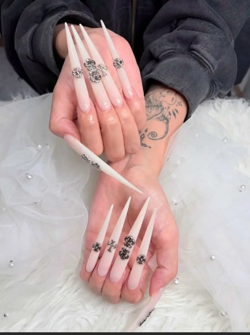 ネイル フットネイル ジェルネイル 韓国ネイル マグネットネイル 持ち込み ハンドネイル Huyn Nail Shinjyukuのネイルデザイン