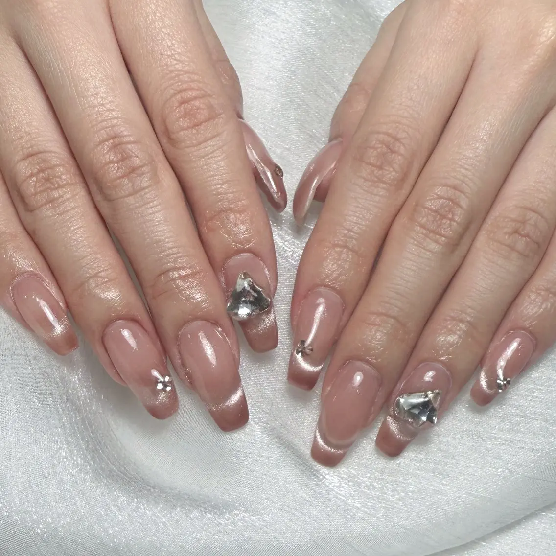 メンズ ネイル メンズ韓国風 アートネイル オーロラネイル ガーリー キラキラネイル ハンドネイル Nail salon 木にいるのネイルデザイン