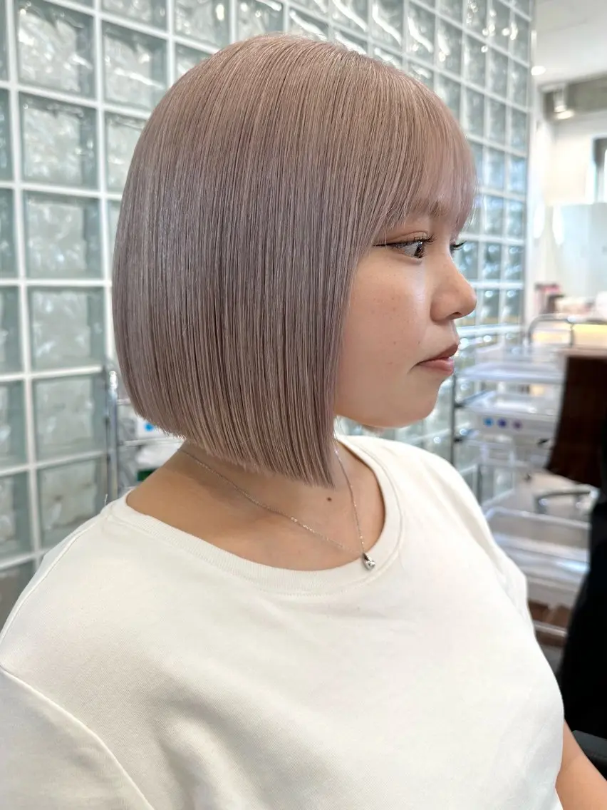 ショート ボブ ミルクティーベージュ /三村克彦のヘアスタイル