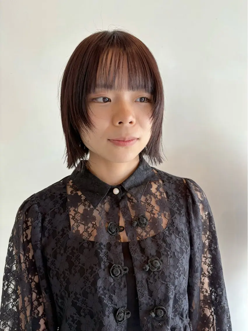 ミディアム ボブ 顔まわりレイヤー レイヤーカット 小顔カット 切りっぱなしボブ/ 三瀬翔のヘアスタイル