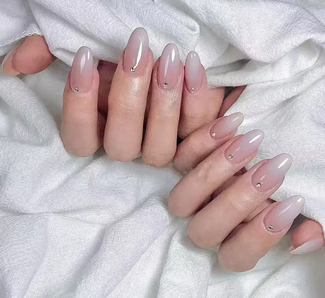ネイル オーロラネイル フラワーネイル フットネイル フレンチネイル ジェルネイル ハンドネイル ハンドケア BabyYouMi nailのネイルデザイン