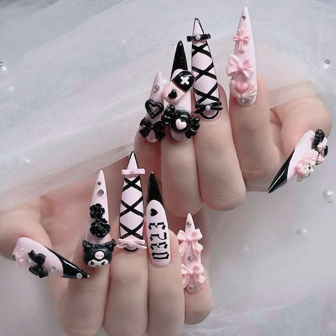 ネイル オーロラネイル フレンチネイル ジェルネイル ハロウィン 韓国ネイル ハンドネイル H.baby Nail Salonのネイルデザイン