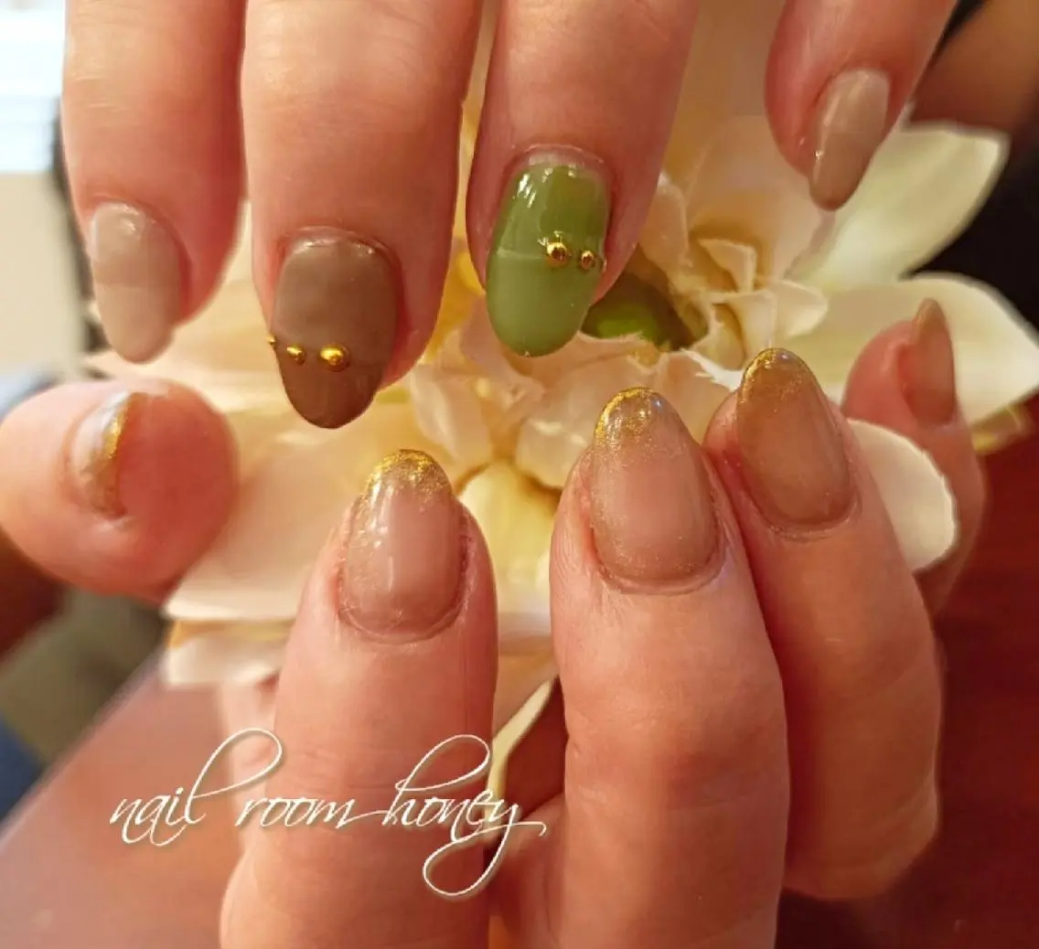 ネイル ブラウン マットネイル ミラーネイル 冬ネイル nail room  honeyのネイルデザイン