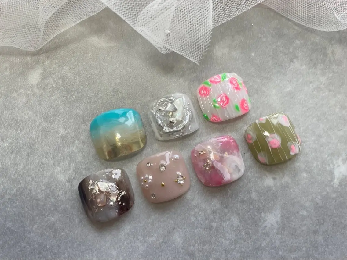 フット🦶親指アートコース🌷(サンプルから選べる✨カラー変更🉑)の写真