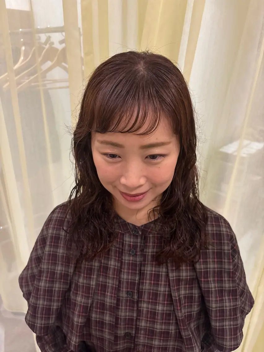 ミディアム カラー shiozaki izumiのヘアスタイル